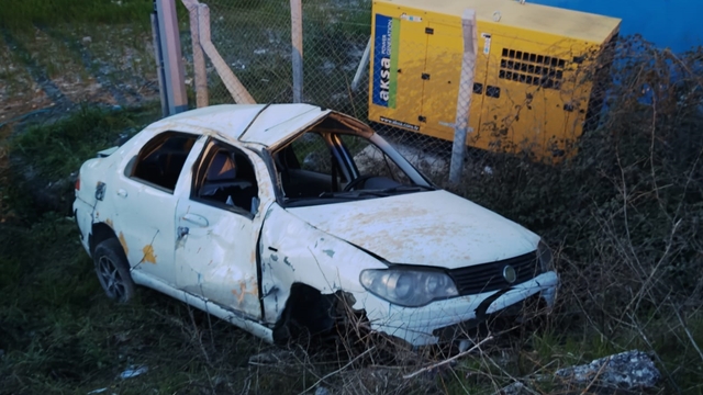 Balıkesir'de otomobilin devrilmesi sonucu 5 kişi yaralandı