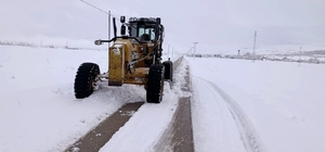 Van’da 216 yerleşim yerinin yolu kapandı