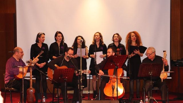 Eskişehir'de 8 Mart Dünya Kadınlar Gününe özel konser
Kadınlar Günü'ne özel müzik ziyafeti yapıldı
İMO Hayattan Sesler Korosu 8 Mart için sahnedeydi