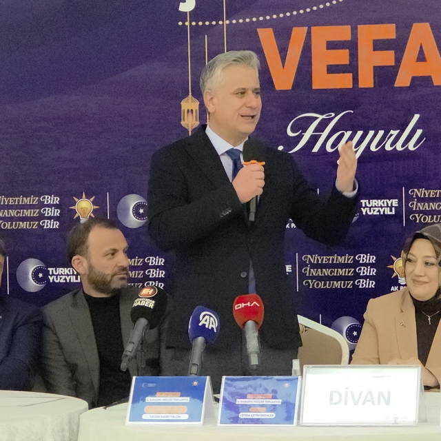 AK Parti Genel Başkan Yardımcısı Hasan Basri Yalçın Kütahya'da teşkilatla b...