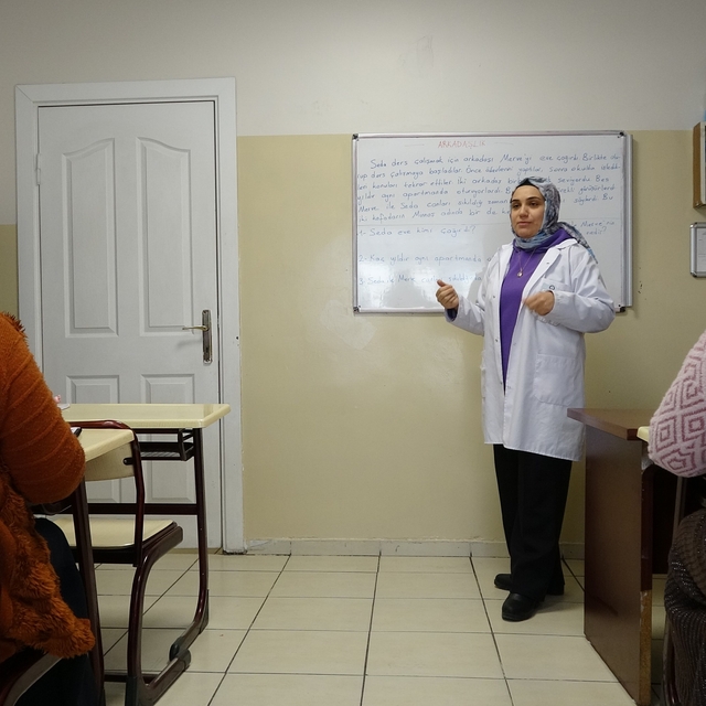 Okula gidemedikleri için hayalleri yarım kaldı
Okula gidemeyen kadınlar yıl...