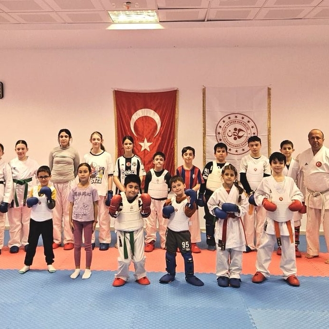 Geleceğin karatecileri Eskişehir'de yetişiyor