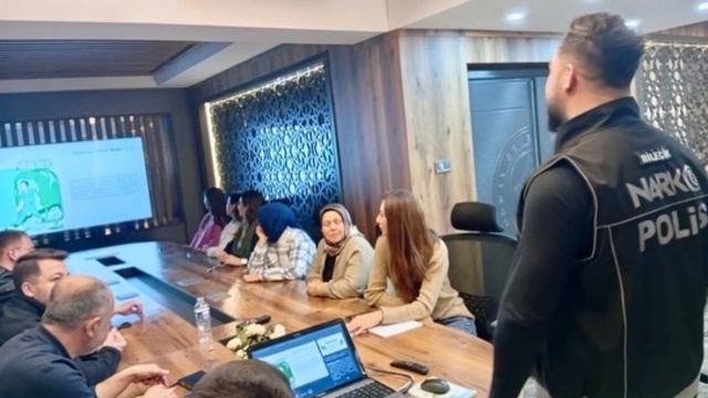 Bilecik'te 'Sessiz Kalma, Fark Et, Önle' narkotik eğitimi