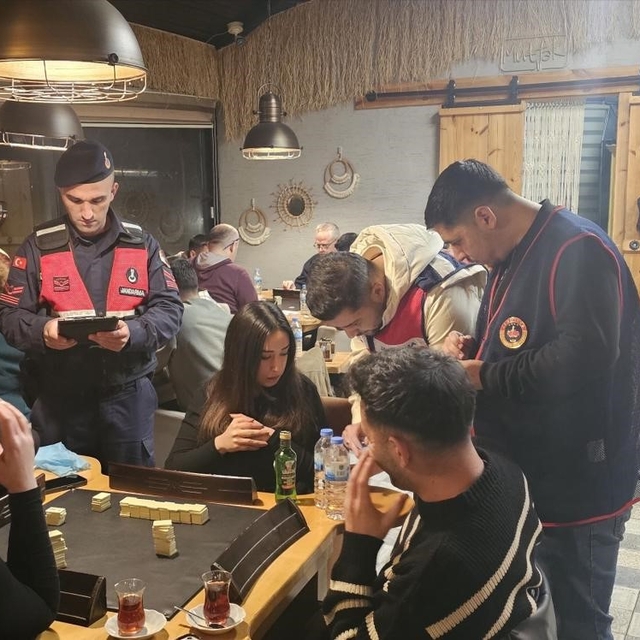 Bilecik'te kumar ve yasa dışı bahis uygulamasında 6 kişi yakalandı