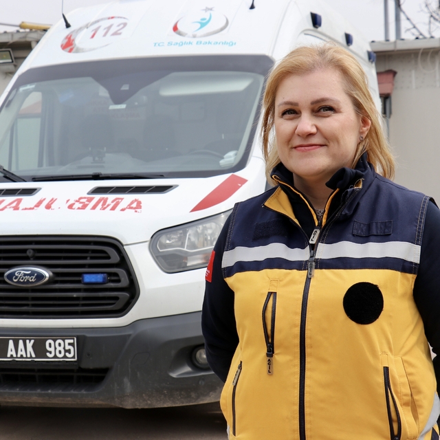 Kocaeli'de kadın ambulans sürücüleri, hastalar için zamanla yarışıyor