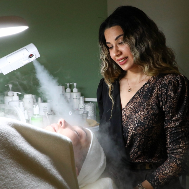 Büyükşehir Belediyesi'nin kadınlara yönelik destekleri istihdama dönüşüyor