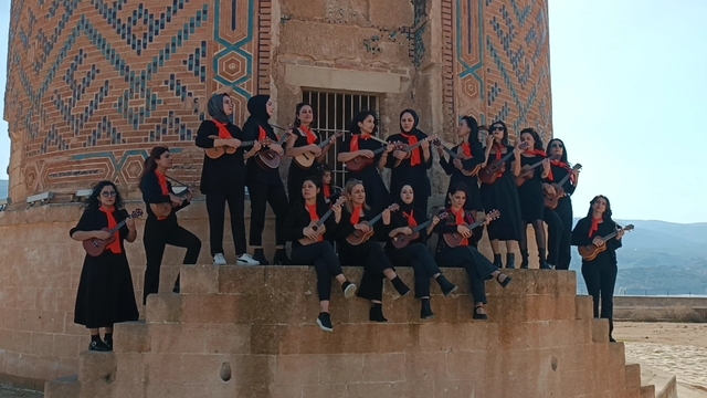 12 bin yıllık Hasankeyf'te kadınlardan ukuleleli 8 Mart etkinliği