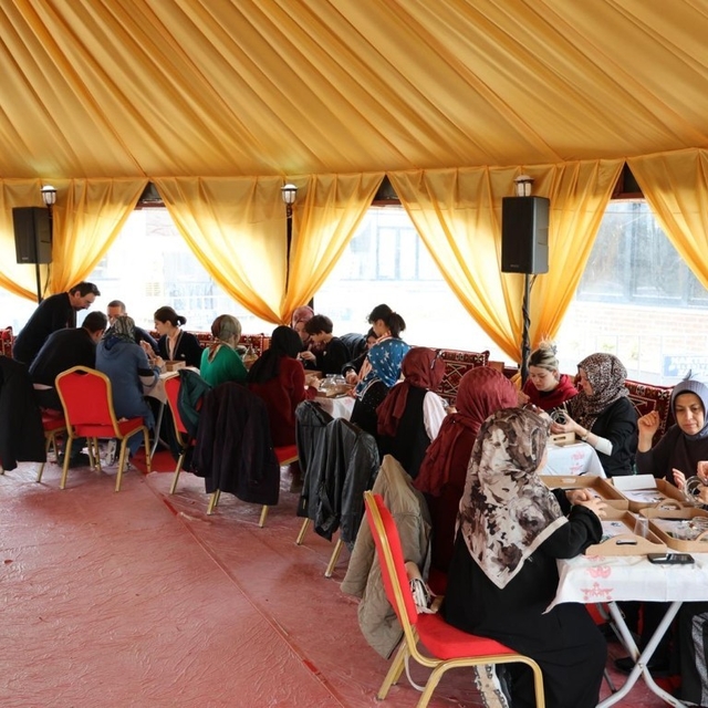 Kartepe'de ramazan akşamları otağ çadırında sanatla renkleniyor