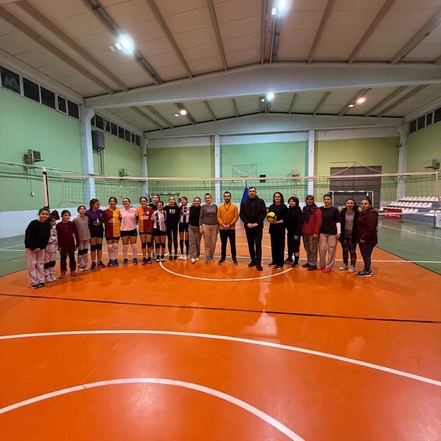 Beylikova'da Anne-Kız Voleybol Turnuvası büyük ilgi gördü