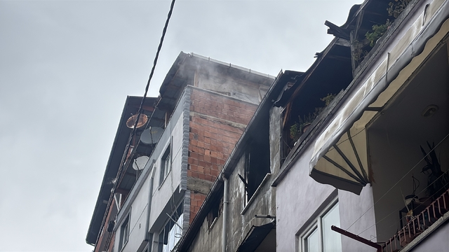 Samsun'da bir evin çatısında çıkan yangın söndürüldü