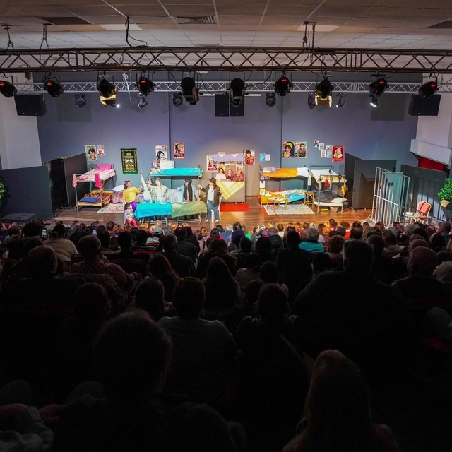 Didim'de 'Kadın Kadına Özgürlük' oyunu sanatseverlerle buluştu