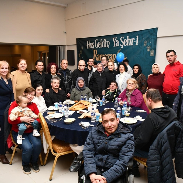"Engelsiz" bireyler, Büyükşehir'in iftarında buluştu