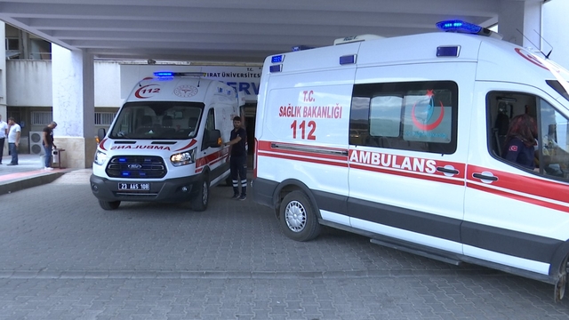 Oğlunu bıçaklayanı av tüfeğiyle vurarak öldürdü