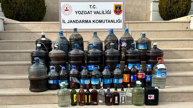 Yozgat'ta Jandarma kaçak alkol operasyonu düzenledi