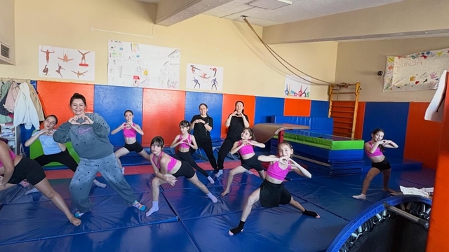 Burhaniye' de anneler ve çocukları birlikte spor yaptı