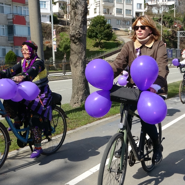 Ordu'da kadınlar 8 Mart dolayısıyla pedal çevirdi