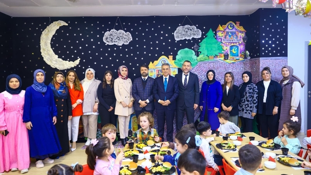 Canik'te minikler, tekne oruçlarını Başkan Kurnaz ile birlikte açtı