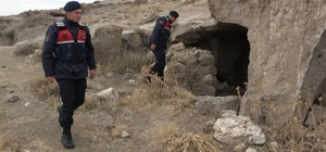 Aksaray'da jandarma ekipleri tarihi mekanlarda devriyede