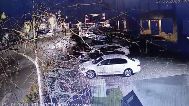 Bingöl'de 4 kişinin yaralandığı kaza kamerada