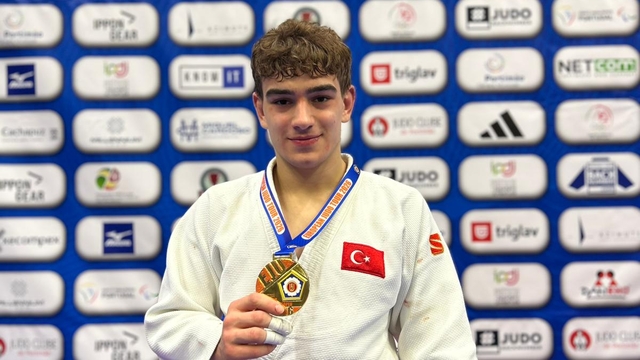 Mustafa Berat Şimşek, Portekiz'de Avrupa Şampiyonu oldu