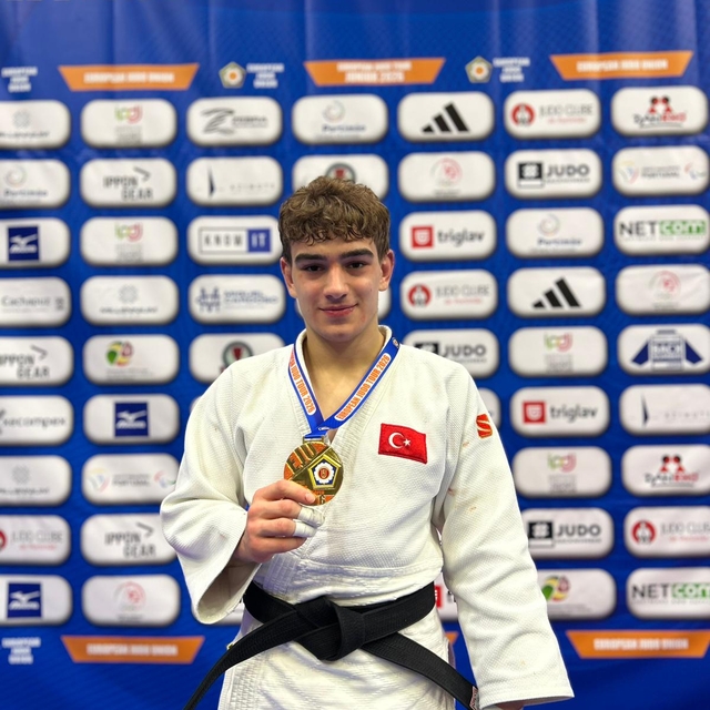 Mustafa Berat Şimşek, Portekiz'de Avrupa Şampiyonu oldu