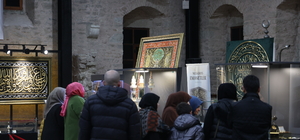 Konya'da "Mukaddes Emanetler" sergisi ziyaretçilerini ağırlıyor