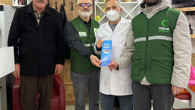 Yeşilay gönüllülerinden esnafa bağımlılıkla mücadele ziyareti