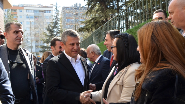 Özgür Özel: İktidarımızda esnafın da emeklinin de yüzü gülecek (2)