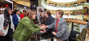 Gaziantep Büyükşehir'de 8 Mart buluşması Başkan Fatma Şahin kadın çalışanlarla bir araya geldi