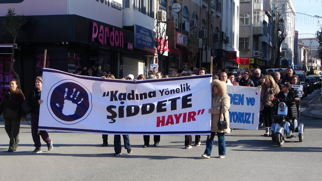 Edirne'de kadınlardan '8 Mart' yürüyüşü