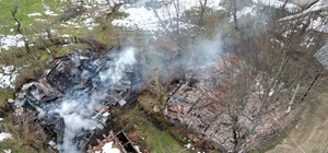 Kastamonu'da 2 ev ve bir ambar alev alev yandı