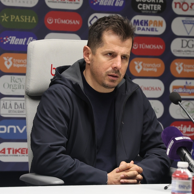 Emre Belözoğlu: "Oyuncular için de bizim için de zor bir süreç"