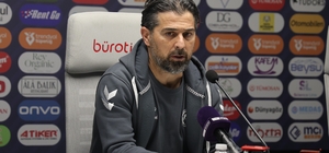 İlhan Palut: "Adil'in pozisyonunun VAR'dan çağrılması tarihi VAR skandallarından biri" Konyaspor Teknik Direktörü İlhan Palut: "Bülent Birincioğlu haddini aşarak bir VAR performansı sergiledi" "Bizim aldığımız her puan ve rakibin alamadığı puanlar önemli"