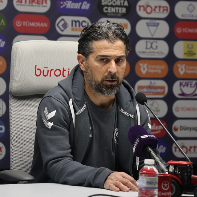 İlhan Palut: "Adil'in pozisyonunun VAR'dan çağrılması tarihi VAR skandallar...