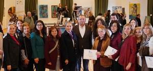 Ayvalık’ta "Kadın gözüyle bir renkte direnç" sergisi açıldı