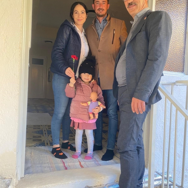 Meşeli Mahalle Muhtarı Yavuz'dan Kadınlara 8 Mart jesti