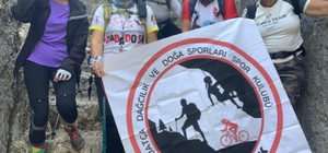 Datça’da kadınlar 8 Mart için doğada yürüdü