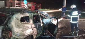 Hatay'da kaza sonrası otomobil alev alev yandı: 1 yaralı