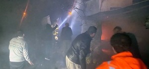 Adana'da bir evin deposunda çıkan yangından 40 güvercin öldü