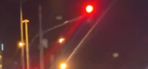 Elazığ'da kamyonetle makas atan sürücü kamerada