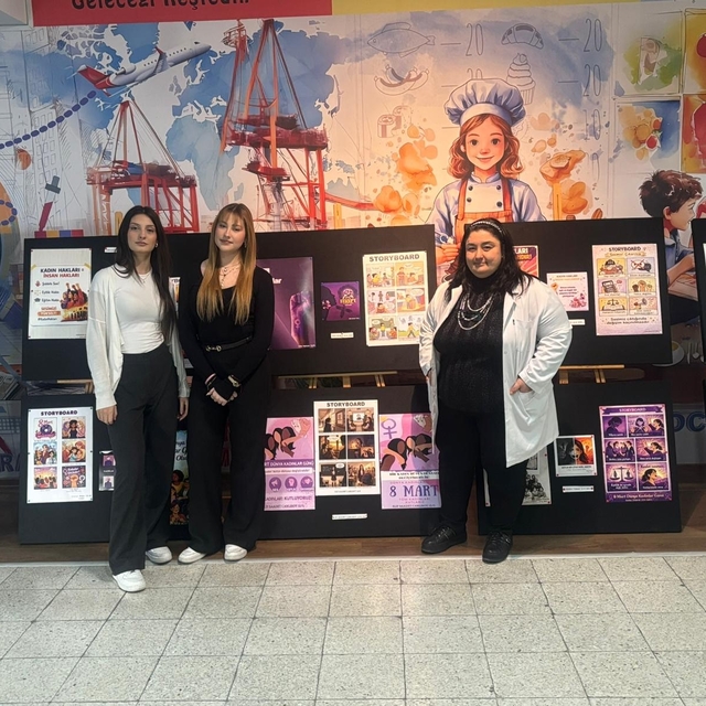 Liseli öğrencilerden 8 Mart'a anlamlı sergi