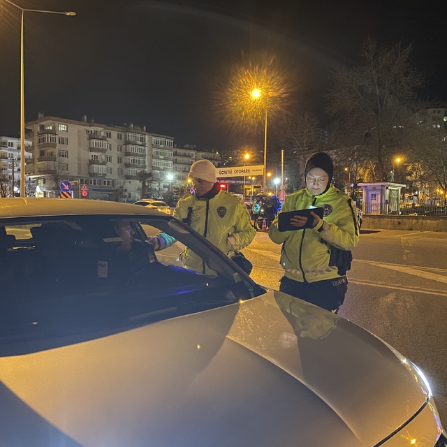 Mudanya'da trafikte huzur için gece denetimi
