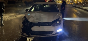 Yüksekova'da gizli buzlanma zincirleme kazaya neden oldu