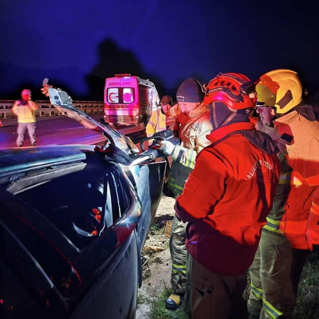 Susurluk'ta otoyolda feci kaza: 1 kişi hayatını kaybetti