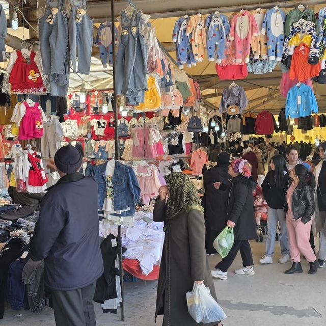 Kütahya'da 'Bayram Pazarı' açıldı