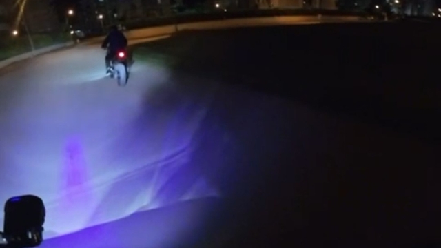 Adana'da 'dur' ihtarına uymayan motosiklet sürücüsüne 497 bin TL ceza
Sürücünün nefes kesen kovalamaca anı kameraya yansıdı