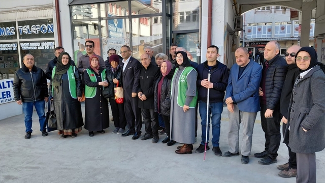 Kütahya'da görme engellilere konuşan saat desteği