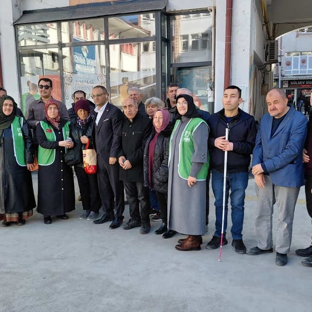 Kütahya'da görme engellilere konuşan saat desteği