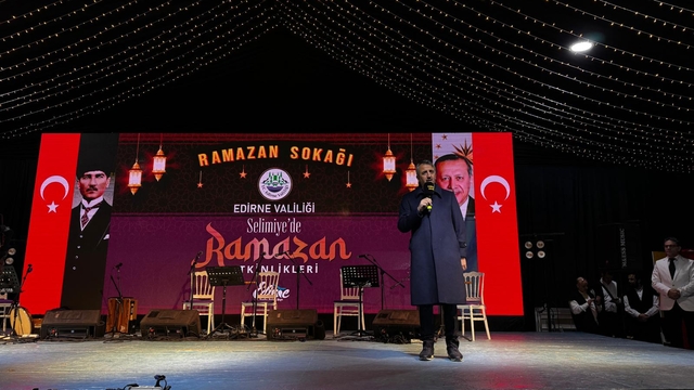 Edirne'de "Ramazan Sokağı"nda tasavvuf musikisi konseri düzenlendi