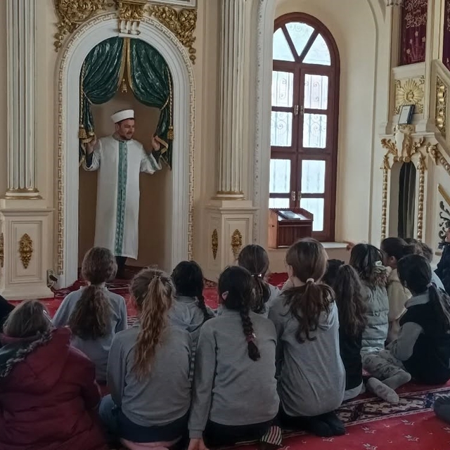 Söke'de öğrenciler camilerin tarihini yerinde öğreniyor